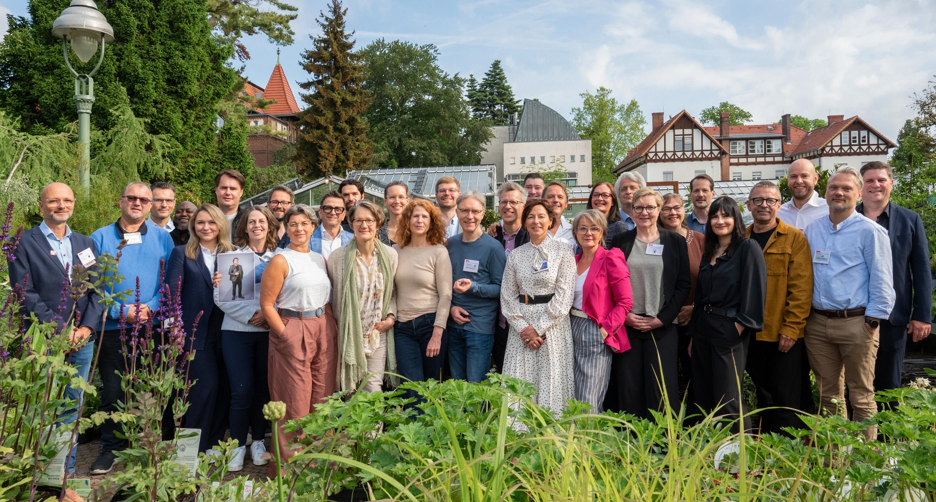 Das Berliner BNI Chapter Schwarzmilan trifft sich jeden Freitag um 6:30 in der Gartenakademie in Berlin-Steglitz.